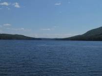 Atravessando a região dos lagos, em Maine, nos Estados Unidos